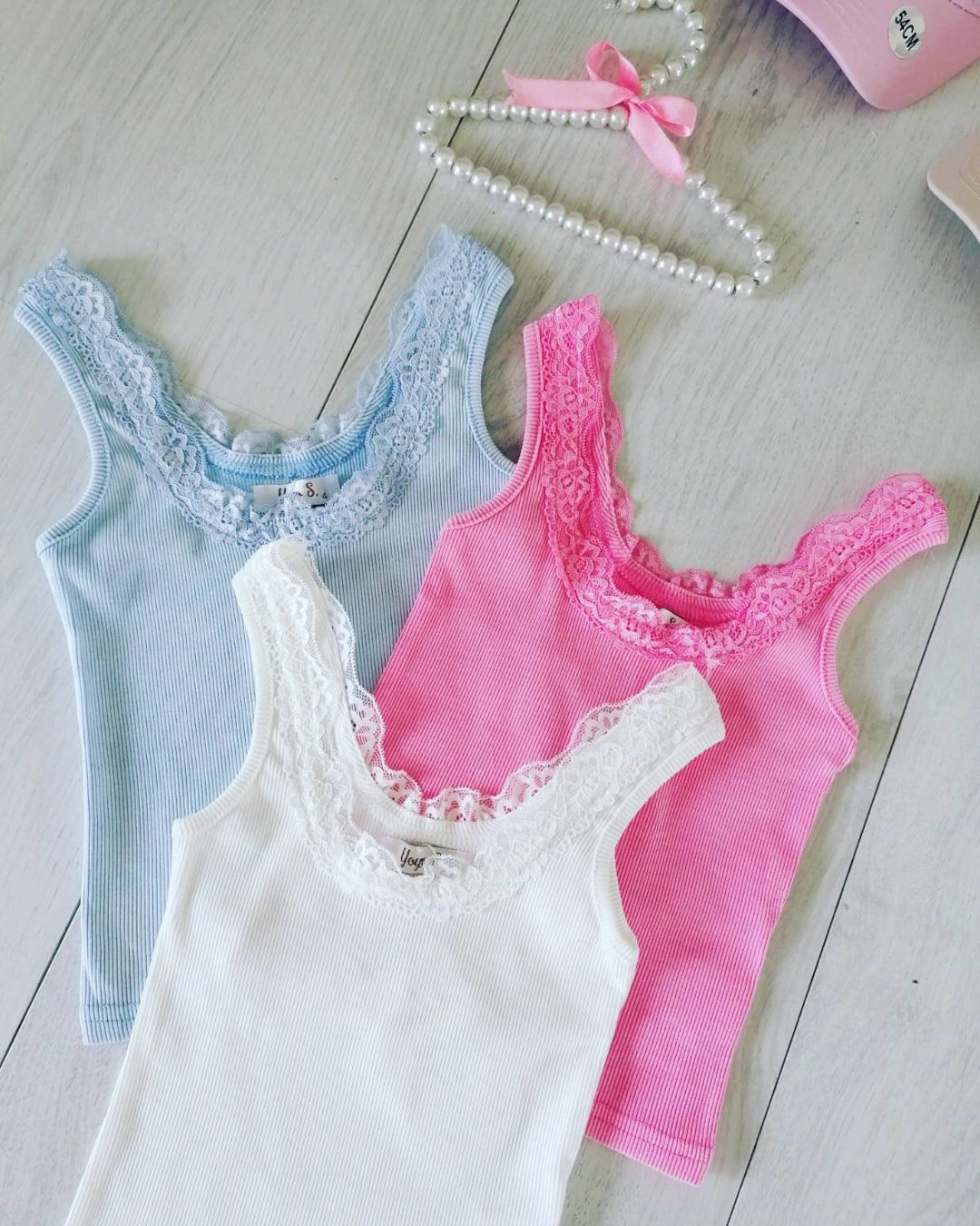 Top z Koronką Różowy - KARMELOWY BUTIK zdjęcie 1