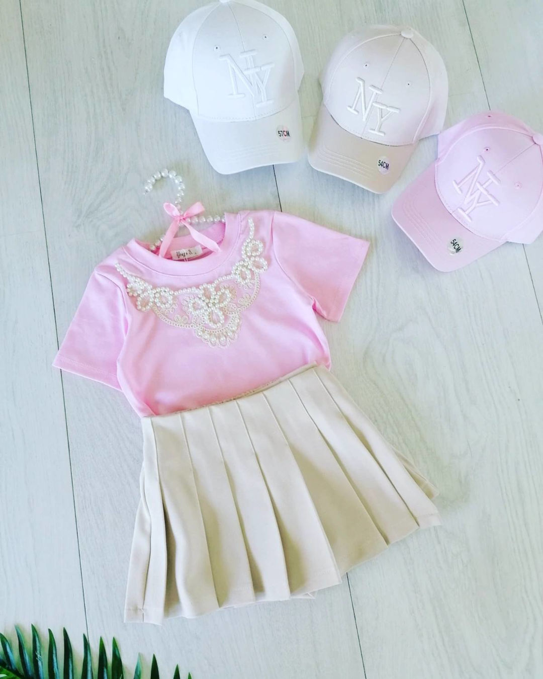 Bluzeczka z Perełkami Różowa - KARMELOWY BUTIK zdjęcie 1