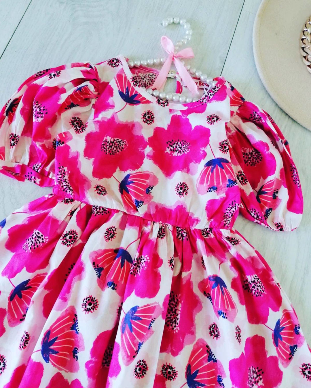 Sukienka w Kwiaty Różowe - KARMELOWY BUTIK zdjęcie 1