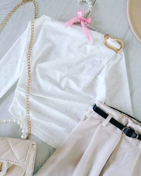 Bluzeczka z Klamerką Biała - KARMELOWY BUTIK zdjęcie 2