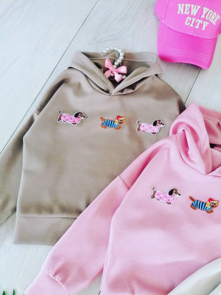 Bluza Jamniczek Pudrowa - KARMELOWY BUTIK zdjęcie 1