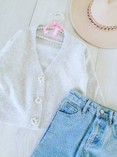 Sweterek z Perełkowymi Guzikami Szary - KARMELOWY BUTIK zdjęcie 4