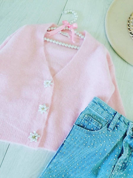 Sweterek z Perełkowymi Guzikami Pastelowy Róż - KARMELOWY BUTIK zdjęcie 3
