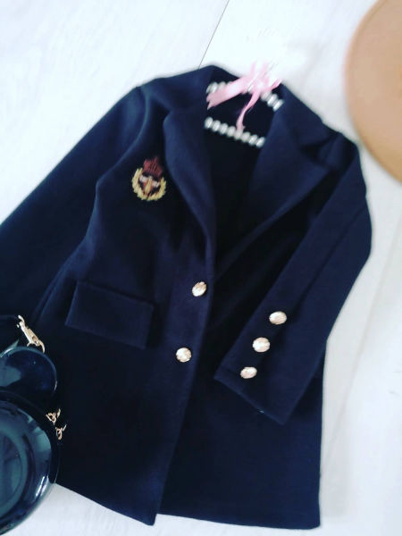 Płaszczyk ze Złotymi Guziczkami Czarny - KARMELOWY BUTIK zdjęcie 1
