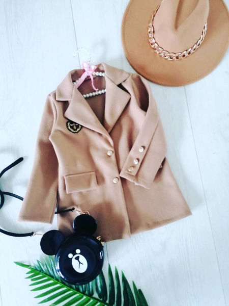 Płaszczyk ze Złotymi Guziczkami Karmelowy - KARMELOWY BUTIK zdjęcie 3