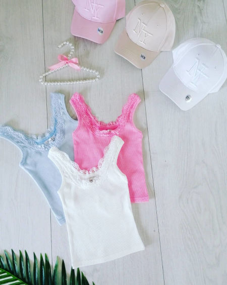 Top z Koronką Różowy - KARMELOWY BUTIK zdjęcie 2