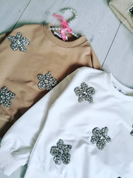 Bluza z Cyrkoniowymi Kwiatami Beżowa - KARMELOWY BUTIK zdjęcie 3